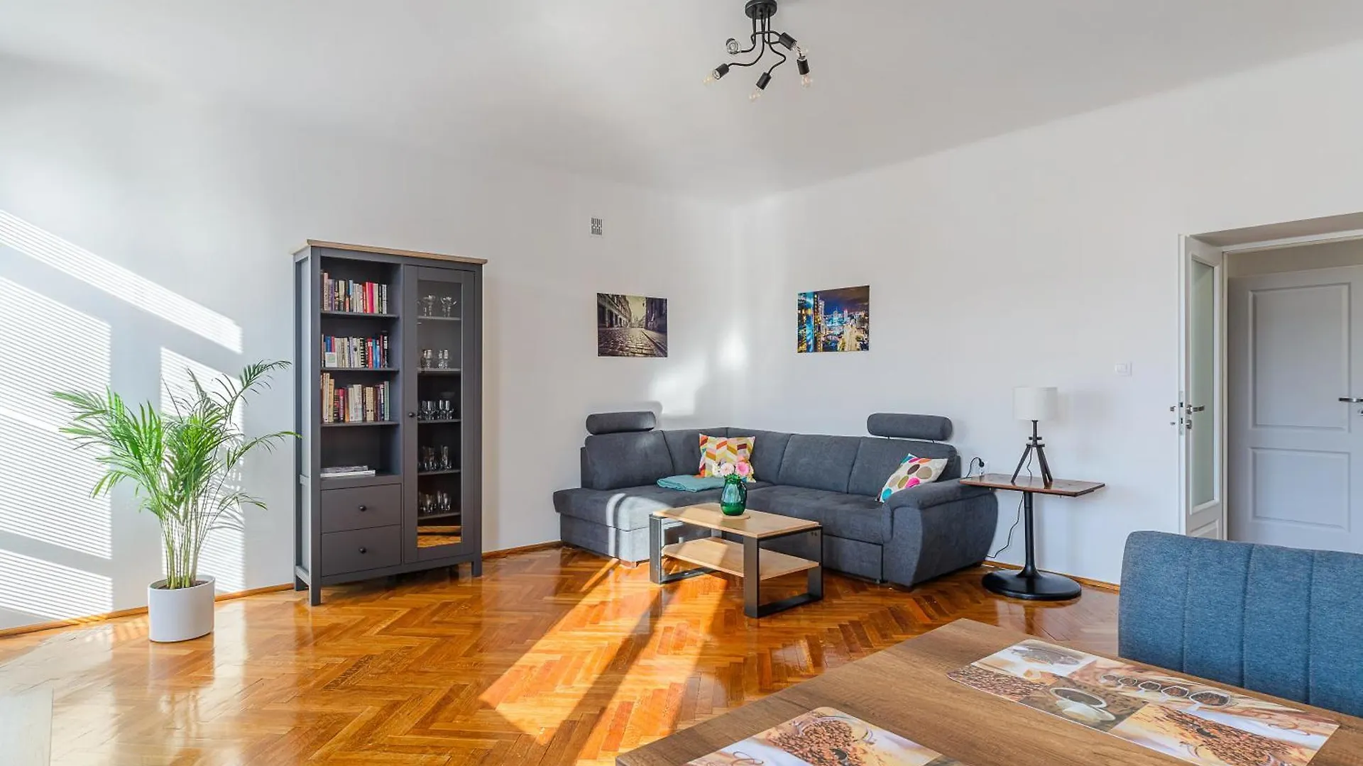 Shortstaypoland Plac Konstytucji B160 Warszawa Polen